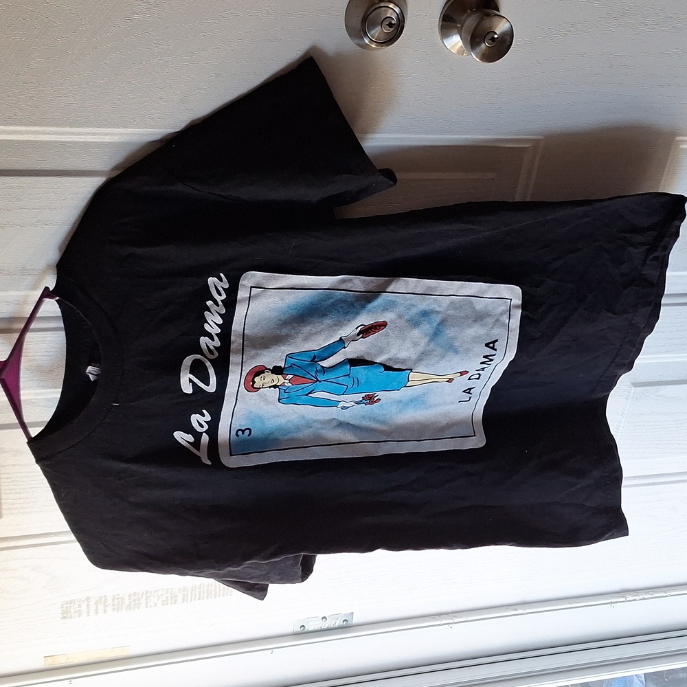 La Dama t shirt